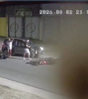 Grave acidente deixa motociclista morto após colisão frontal, em Penedo