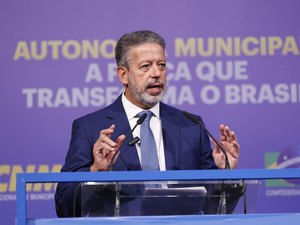 Arthur Lira defende diálogo e responsabilidade após reeleição de Lula