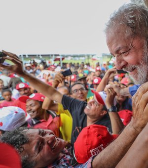 Ex-presidente Lula desembarca em Alagoas nesta terça-feira (22)