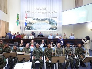 Cabo Bebeto conduz sessão solene em tributo aos 178 anos da Capitania dos Portos de AL