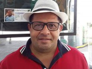 Radialista Waldo Cézar recebe alta após vencer a Covid-19