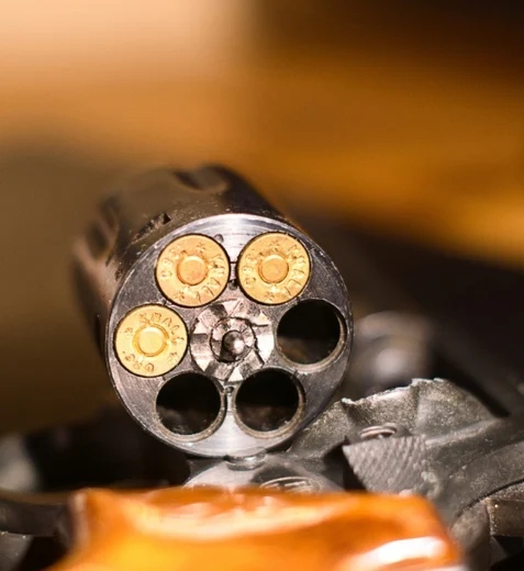 Homem é detido por porte ilegal de arma no bairro Canafístula, em Arapiraca
