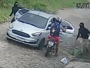 Motociclista é assaltado após ter passagem bloqueada por criminosos em Arapiraca