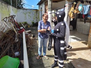 Saúde faz mutirão contra mosquito da dengue na parte alta de Penedo
