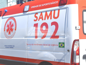 Bebê nasce dentro da ambulância do  Samu à caminho da maternidade em Colégio