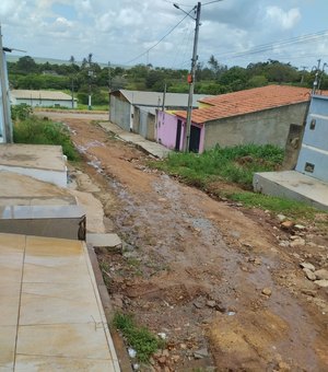 Rua sem pavimentação no Bairro Canãa prejudica moradores
