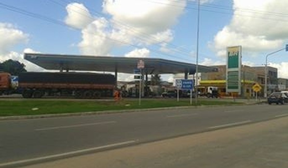 Posto de combustível é alvo de assalto na AL-220, em Arapiraca