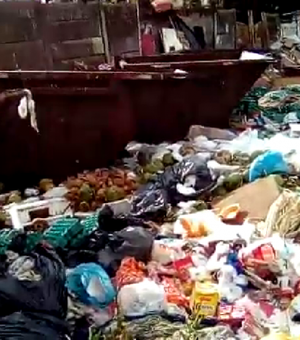 Gari flagra toneladas de lixo fora de contêineres no Tabuleiro