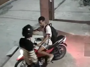Entregador tem moto roubada em frente a lanchonete no município de Limoeiro de Anadia