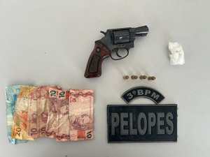 Após acidente, homem volta ao local para recuperar arma e é preso em Arapiraca