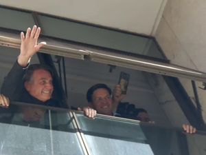 Bolsonaro traça meta de 60% das prefeituras para PL e aliados e menciona Flórida como “Brasil que deu certo”