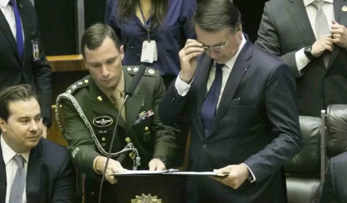 Defesa de Cid: dinheiro da venda de Rolex foi para Bolsonaro ou Michelle