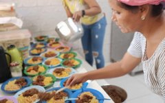 Alimentação está sendo ofertada para as pessoas desabrigadas em Matriz de Camaragibe
