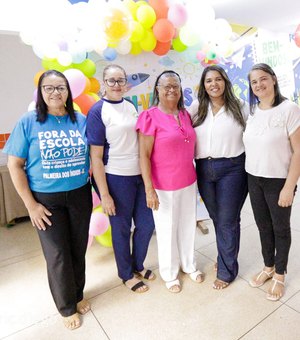 Prefeita Tia Júlia realiza visita a Escolas Municipais para dar boas-vindas aos alunos na volta às aulas 2026