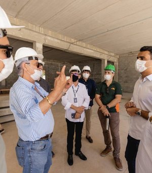JHC visita obras de loja de material de construção que vai gerar mais de 1.200 empregos