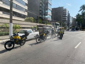 Ronda no Bairro apreende adolescentes suspeitos de roubo na orla de Maceió