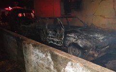 Dois veículos são incendiados na madrugada desta terça em Maragogi
