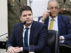 Davi Davino Filho cobra que Governo de Alagoas devolva os 14% descontados dos aposentados e pensionistas durante a pandemia