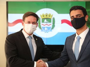 JHC vai a Brasília solicitar R$ 3 milhões para Assistência Social de Maceió