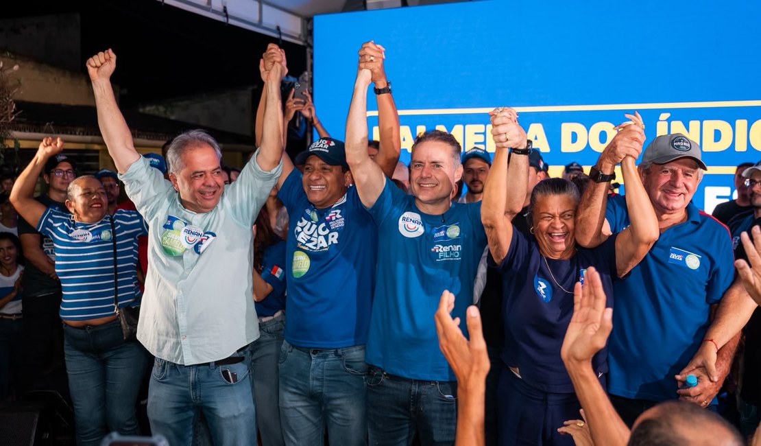 Renan Filho recebe sugestões da população de Palmeira para plano de governo