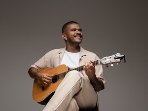 Lucas Cupertino apresenta a mini tour 'Estações' em Arapiraca neste sábado (13)