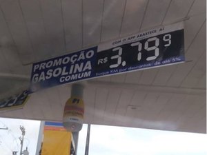 Preço da gasolina cai nas bombas e chega a R$ 3,79 o litro em Maceió 