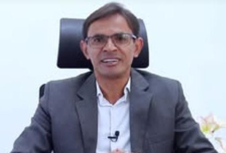 Prefeito Marcos Silva 'dribla crise' e concede reajuste salarial para servidores da educação