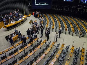 Base de Temer não garante apoio para barrar denúncia