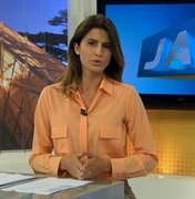 Jornalista da Globo comete gafe e pede para recomeçar