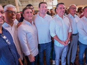 Presidente do MDB Arapiraca, Yale Fernandes, e o advogado Lucas Barbosa participaram do Encontro Estadual do MDB em Maceió