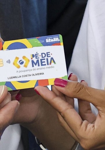 Pé-de-Meia: governo credita pagamento para nascidos em maio e junho