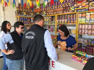 Procon fiscaliza pontos de venda de fogos de artifício em Maceió 