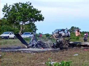 Avião de pequeno porte cai na Bahia e deixa um morto e um ferido