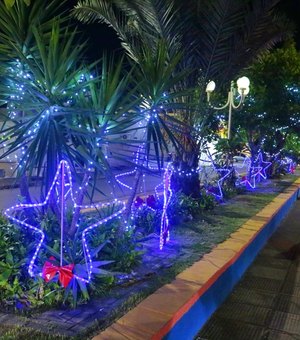 Prefeitura faz abertura do Natal Luz em Palmeira dos Índios