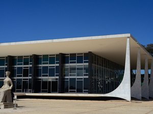 STF repudia pedido de impeachment de Moraes apresentado por Bolsonaro