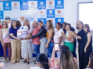 Prefeitura entrega mais de 150 kits de EPI’s para merendeiros de Palmeira