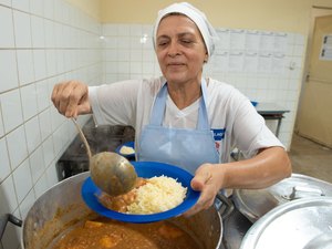 Estado convoca agentes educacionais do PSS com foco em alimentação e infraestrutura