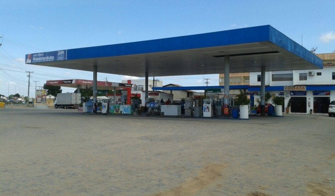 Posto de combustívieis na Massaranduba é alvo de bandidos