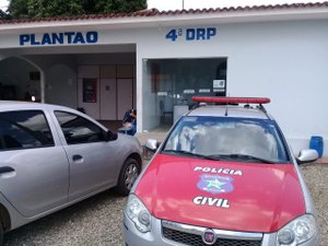 Adolescente é detido após perseguição e tentativa de fuga, em Arapiraca