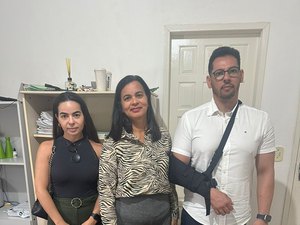 Procon Arapiraca se reúne com Casal para tratar de reclamações de ligação de água em residências