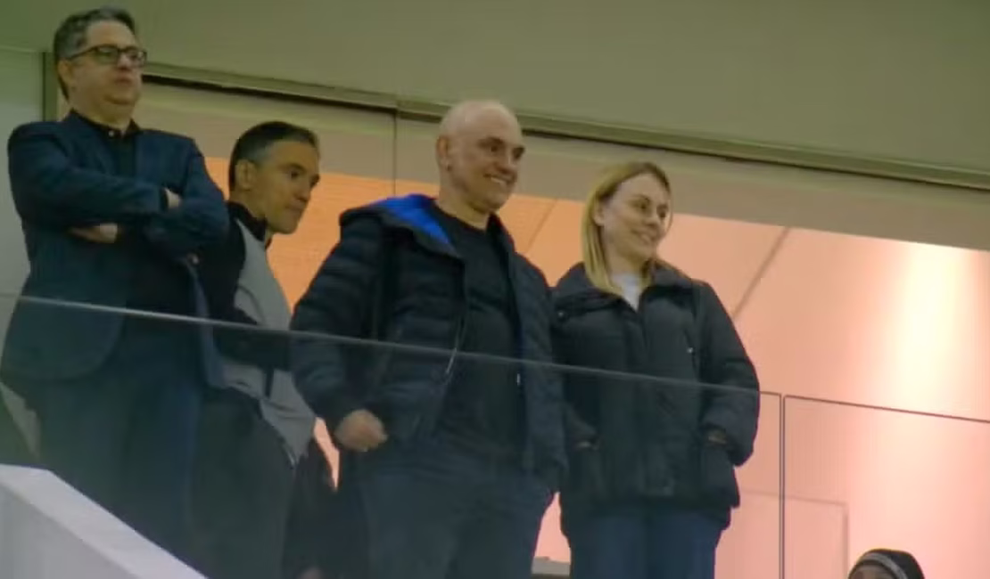 Moraes vai ao estádio ver jogo do Corinthians horas após sofrer sanção dos EUA