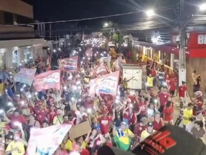 Caminhada em apoio a Lula reúne multidão no Centro de Arapiraca