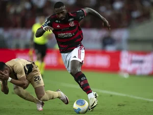 ‘Videozinho editado’: Jornalista detona Flamengo por reclamação de arbitragem