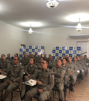 Alunos do curso de formação da PM conhecem a estrutura da Polícia Científica de Alagoas