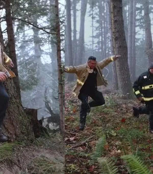 Bombeiros recriam cena do filme Crepúsculo e momento viraliza na web