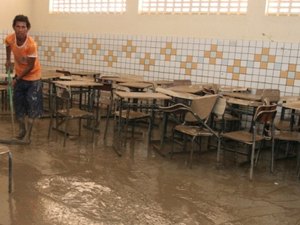 MEC vai liberar R$ 12,9 milhões para escolas atingidas por chuvas em Alagoas