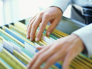 Empresas que falsificam documentos oficiais podem responder por crime