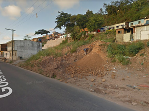 Moradores do Mutange e do Pinheiro realizam protestos nesta segunda (25)