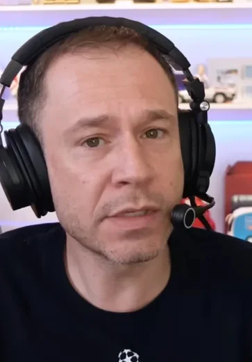 O 'ritual' de apresentador da Globo exposto por Tiago Leifert