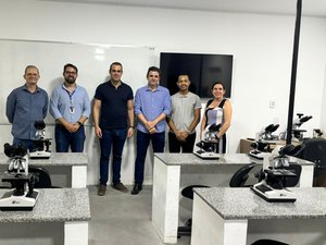 Uneal inaugura quatro novos laboratórios no Campus II em Santana do Ipanema